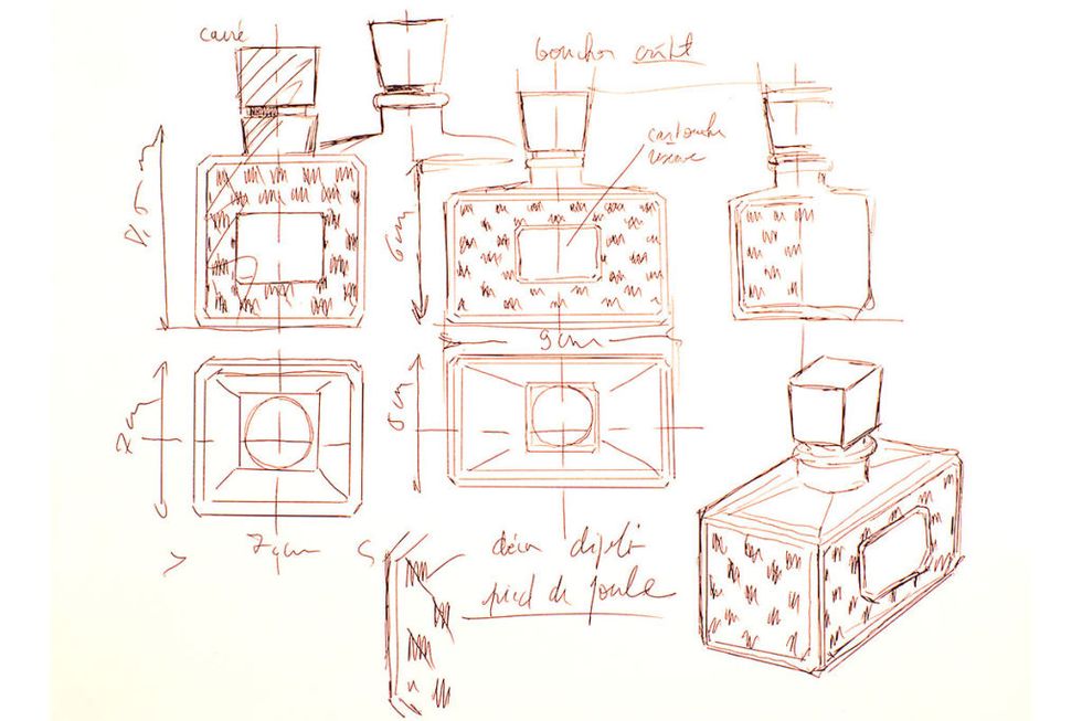 سكتشات عطر مس ديور 1950 - الشكل الجديد
