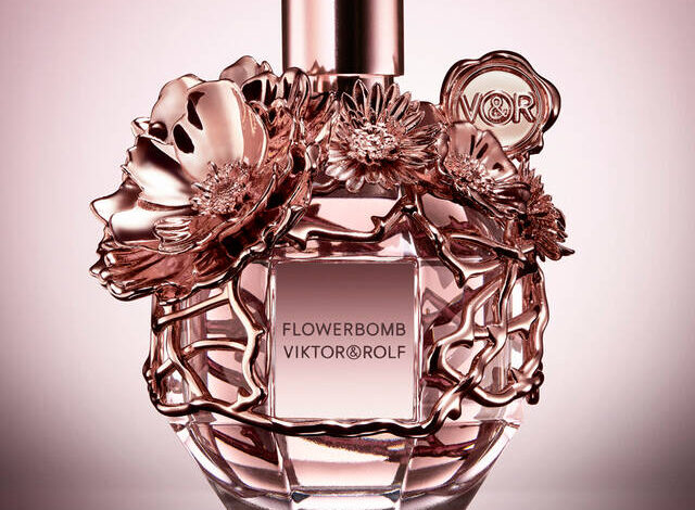 عطر فلوربومب هوت كوتور من فيكتور آند رولف احتفالا بالذكرى 15 لعطر فلوربومب