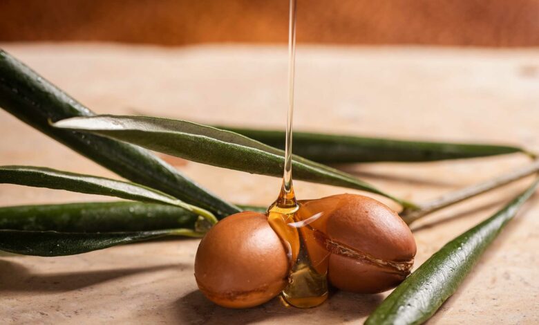 فوائد زيت الأرجان لبشرة صحية ومفعمة بالجمال