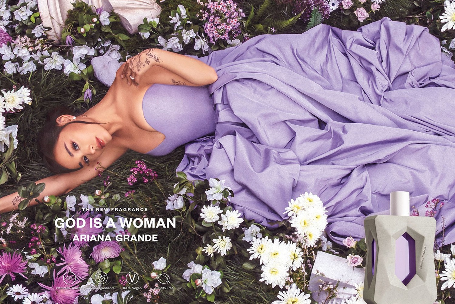 أريانا غراندي تخطف الأنظار بعطرها الجديد Ariana Grande God Is A Woman