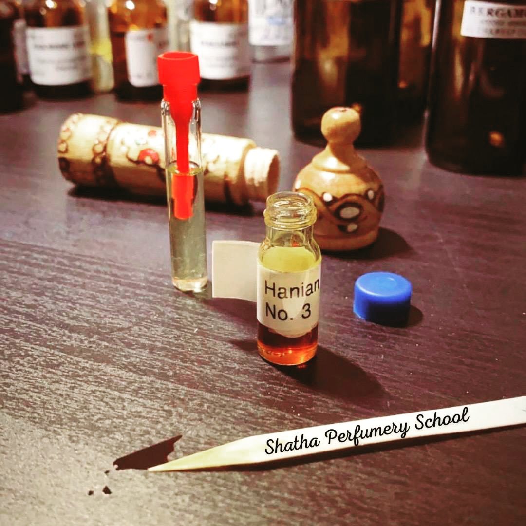 مدرسة شذى للعطور: الأولى عربيا لتعلم صناعة العطور