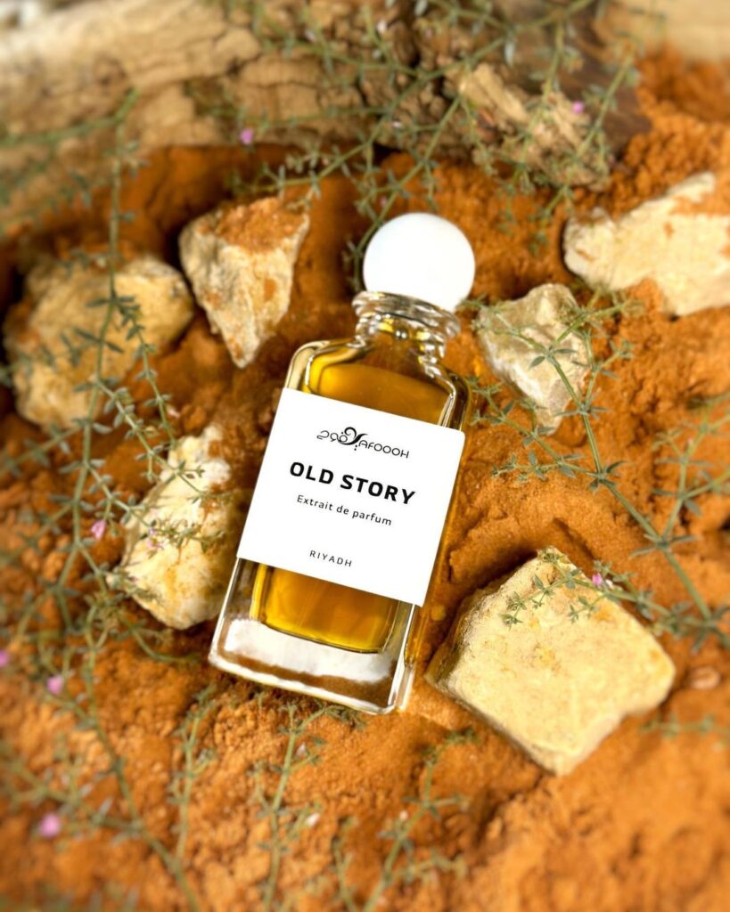 عطر أولد ستوري من يفوح
