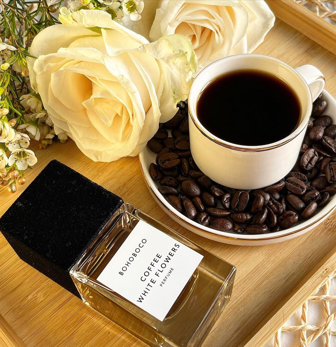 عطر كافي وايت فلورز من بوهوبوكو Coffee White Flowers Bohoboco