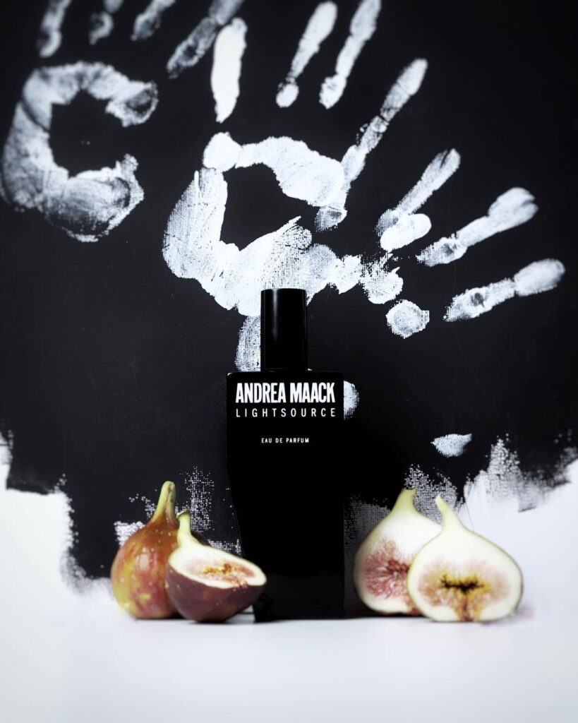 عطر Lightsource Andrea Maack