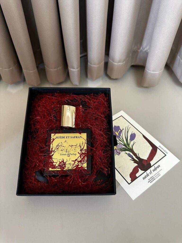 Suede et Safran Nishane