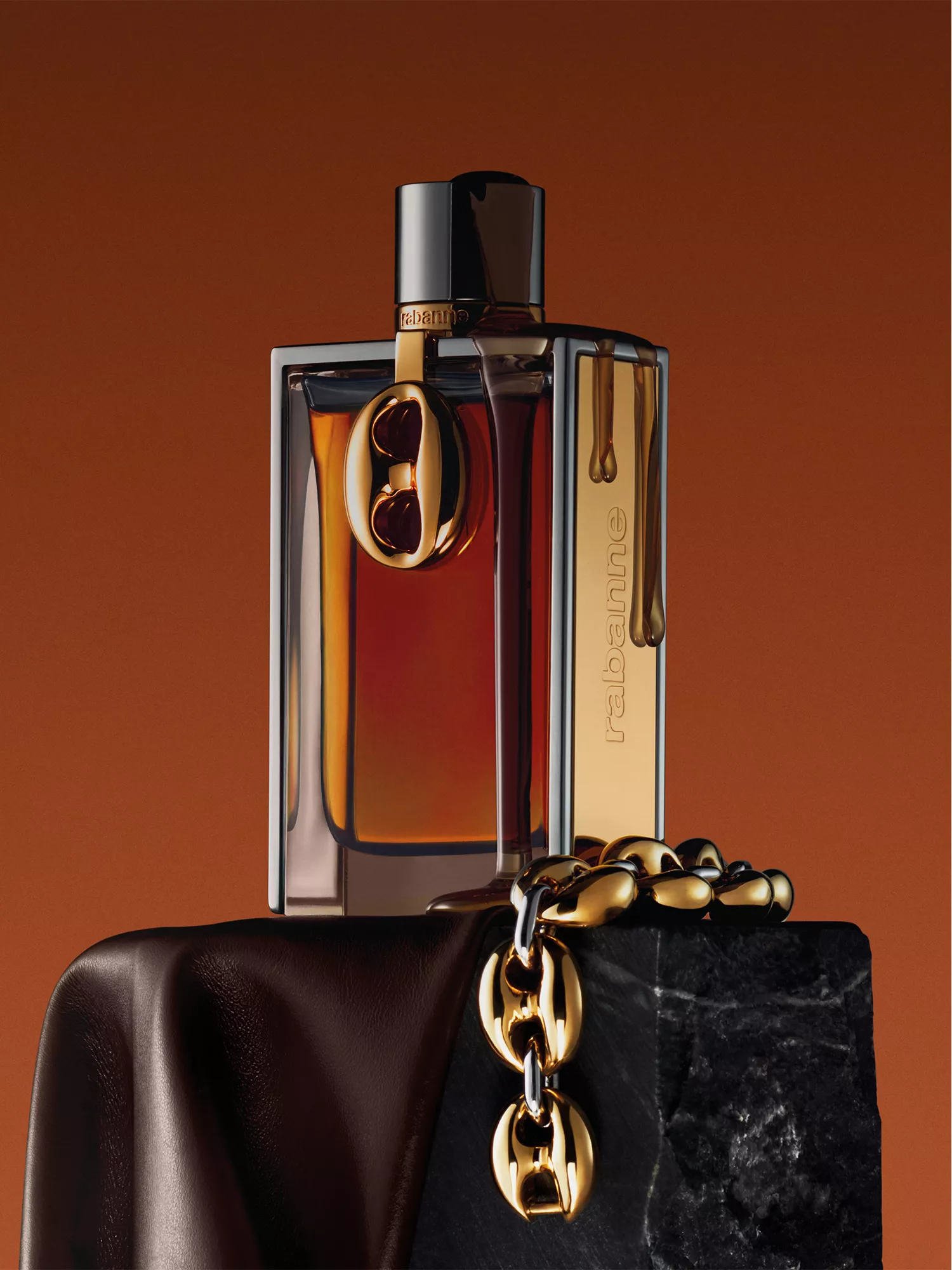عطر Burning Leather Paco Rabanne من باكو ربان