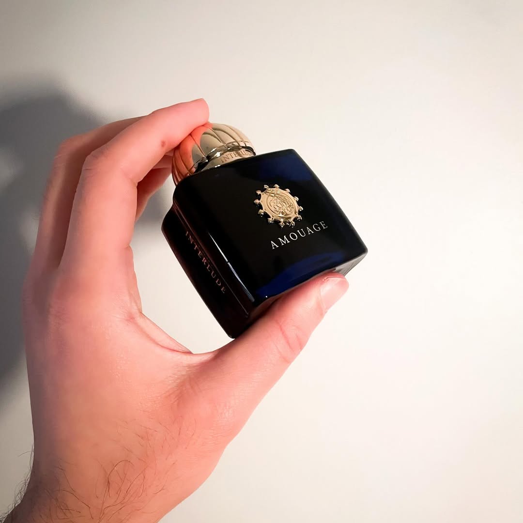 عطر انترلود النسائي من أمواج Interlude Woman Amouage